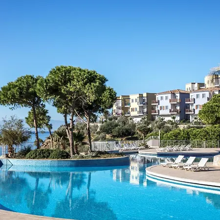 Resort Aria Claros &