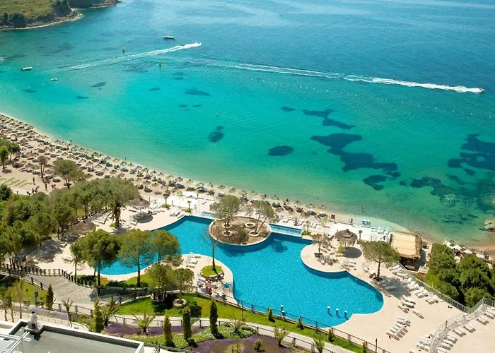 Aria Claros & Rezort 5*