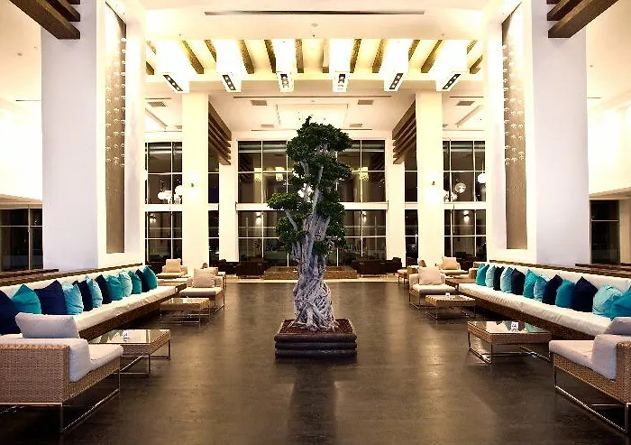 Resort Aria Claros &