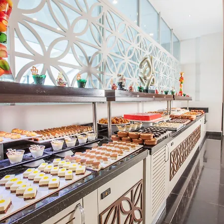 Aria Claros & エズデレ