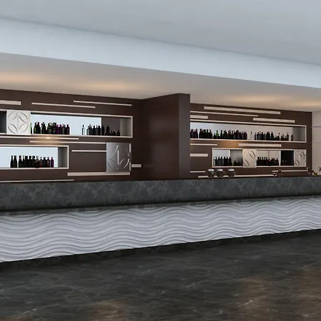 Aria Claros & リゾート エズデレ