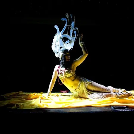 Aria Claros & リゾート